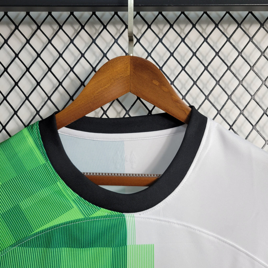 Camisola 23/24 Liverpool Secundária