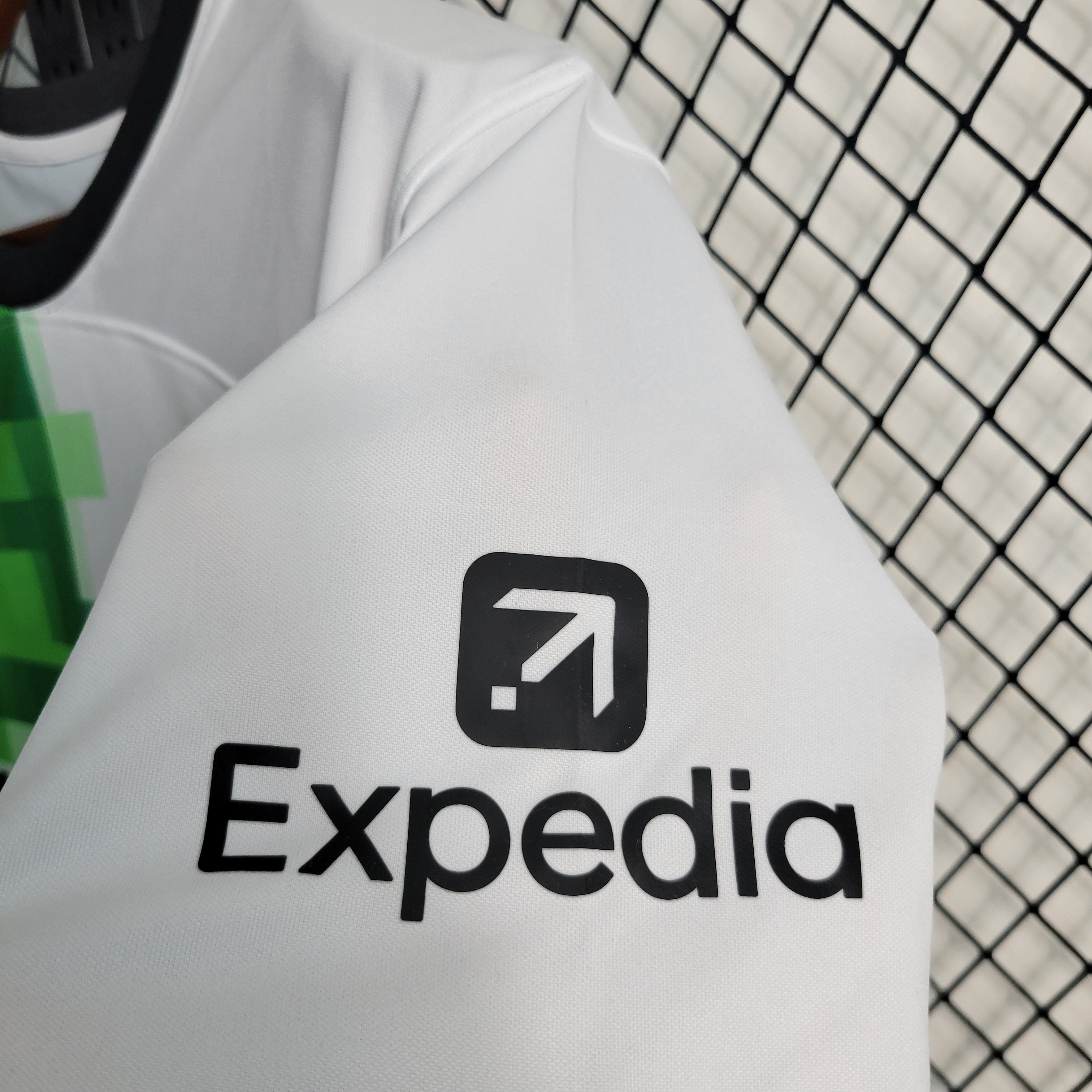 Camisola 23/24 Liverpool Secundária