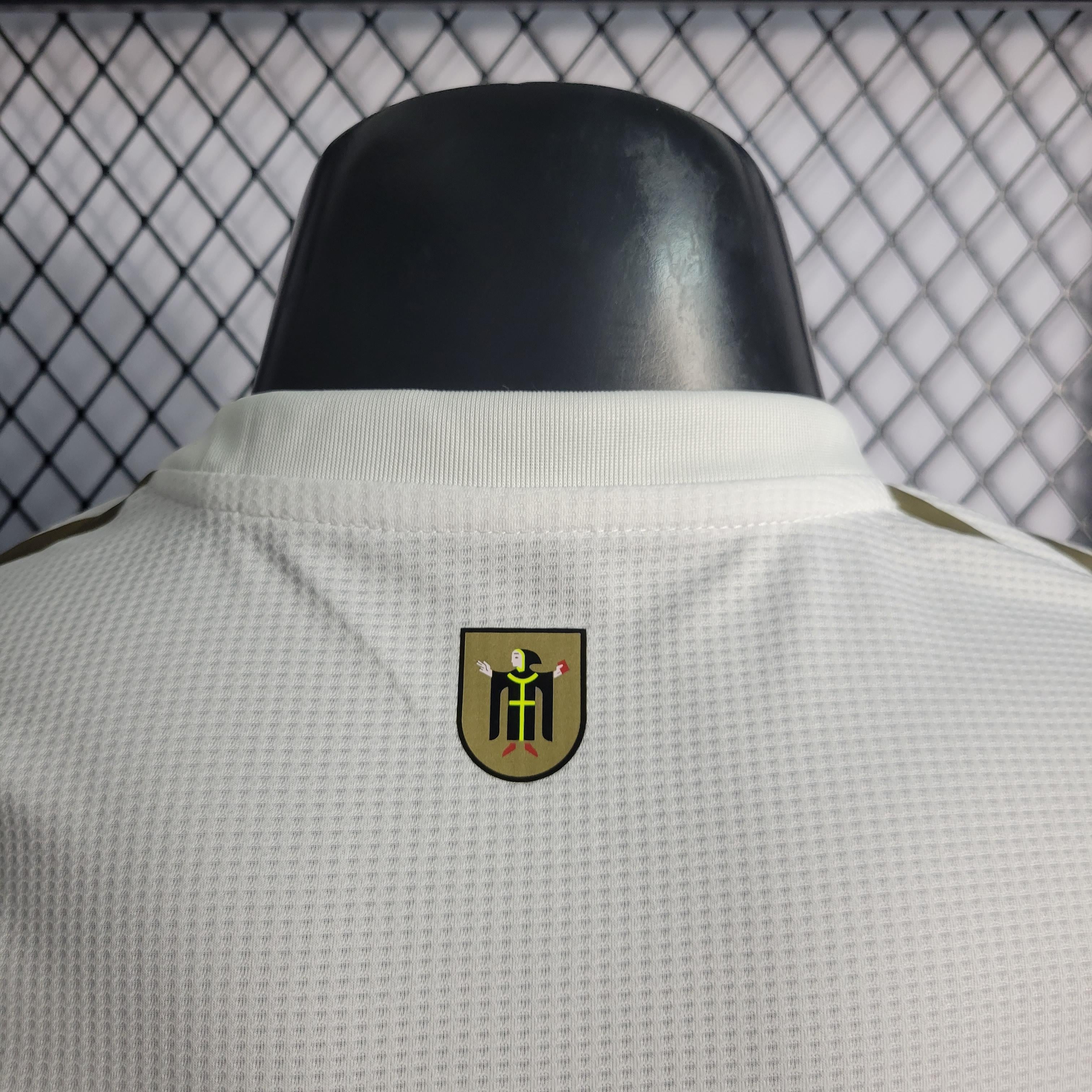 Camisola 23/24 Bayern Munique Secundária