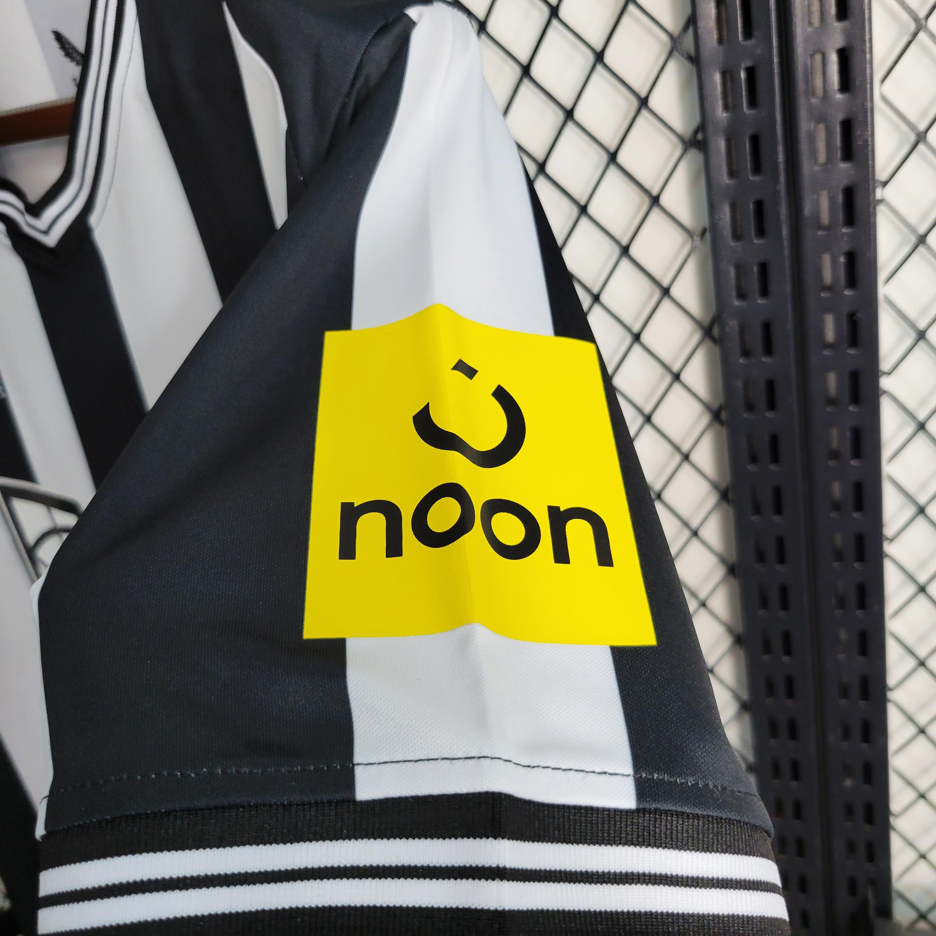 Camisola 23/24 Newcastle United Home