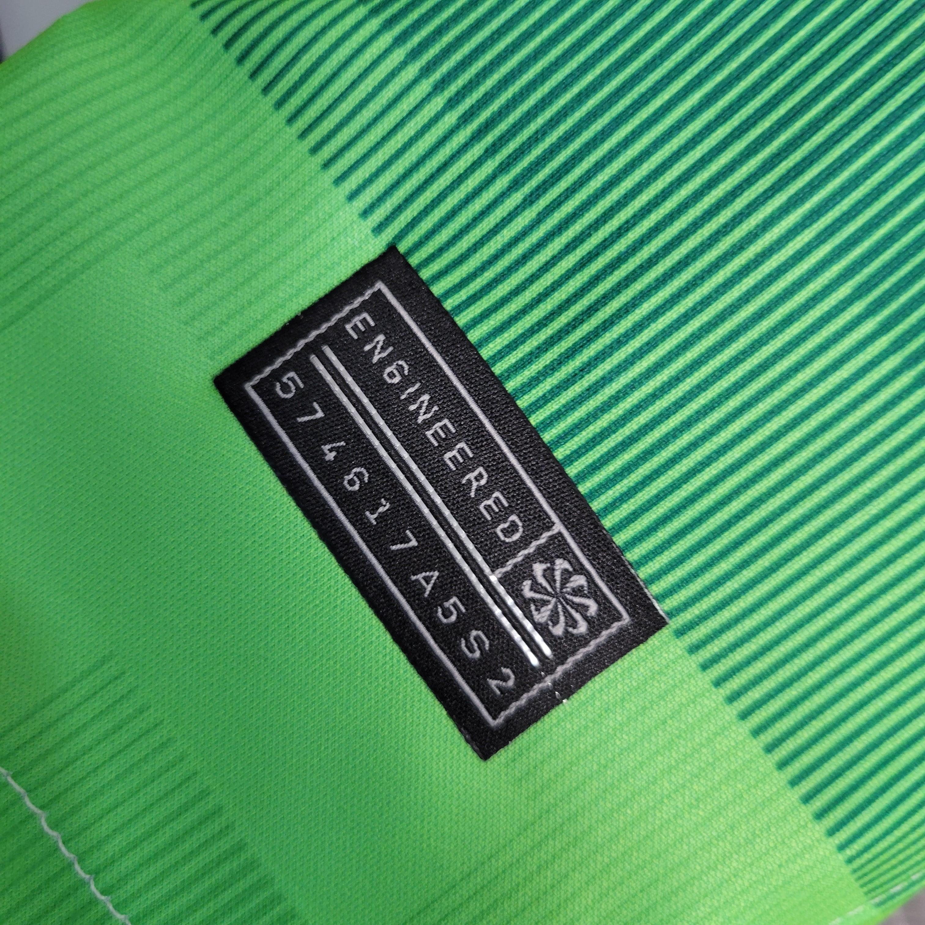 Camisola 23/24 Liverpool Secundária