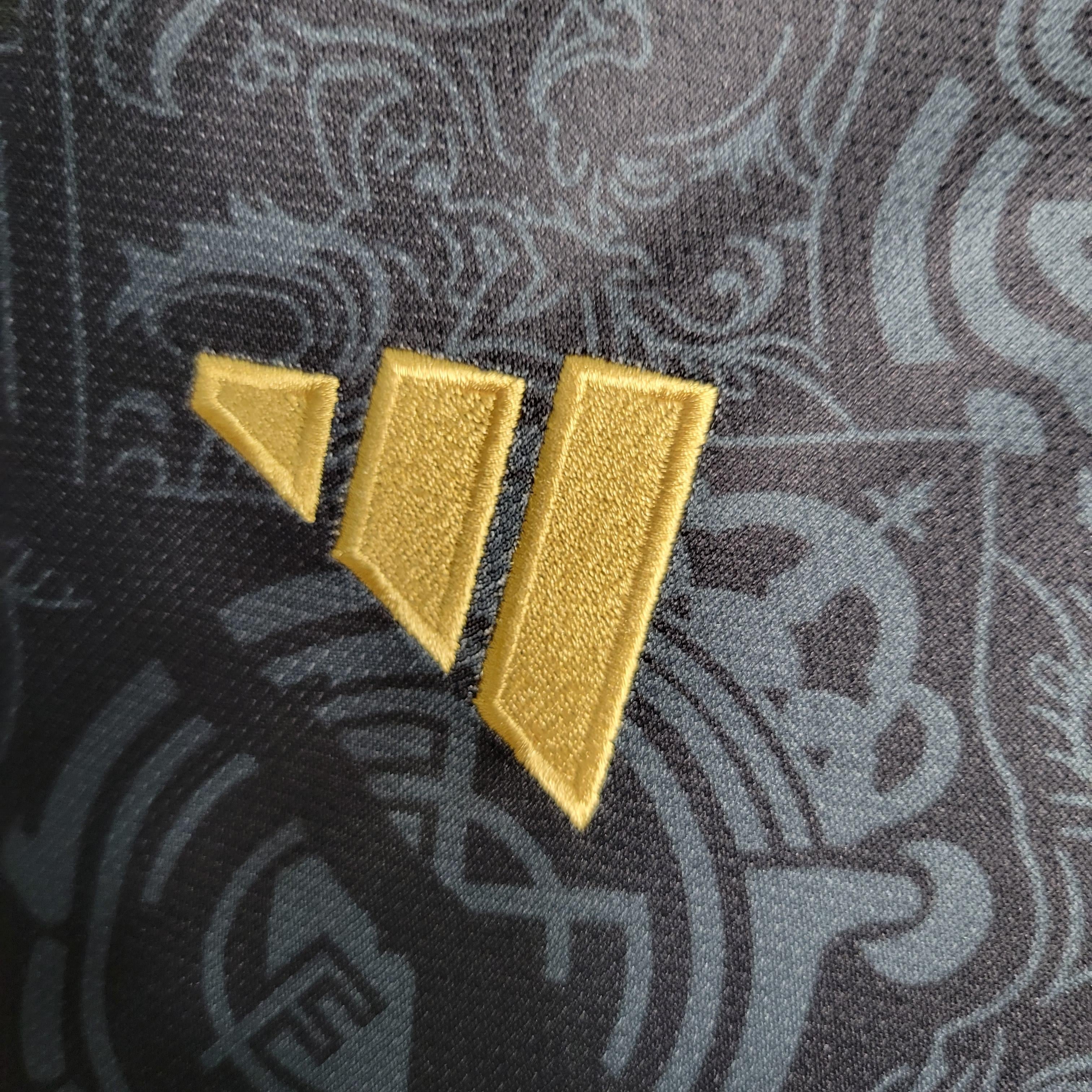 Camisola 23/24 Real Madrid Black Concept Edition