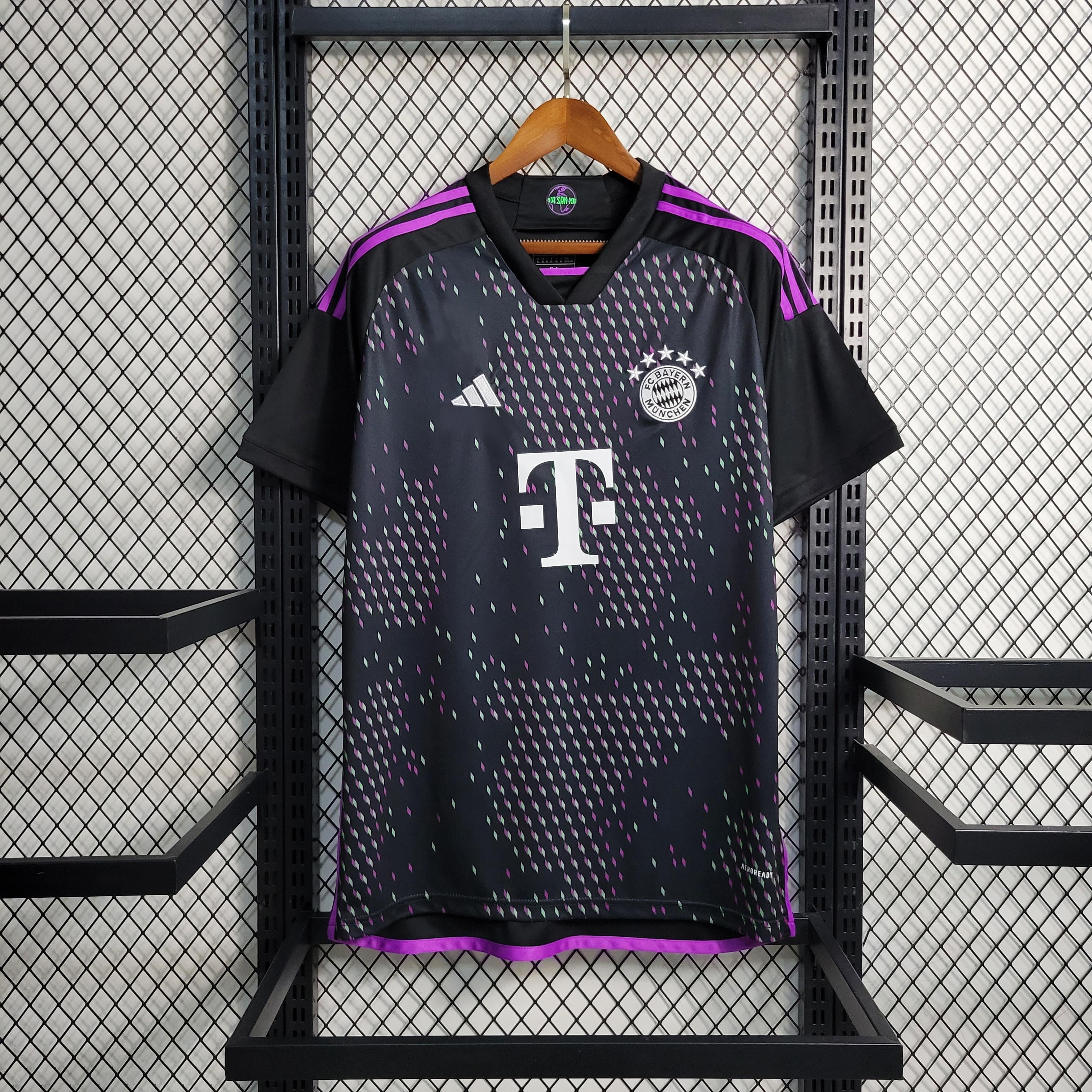 Camisola 23/24 Bayern Munique Alternativa