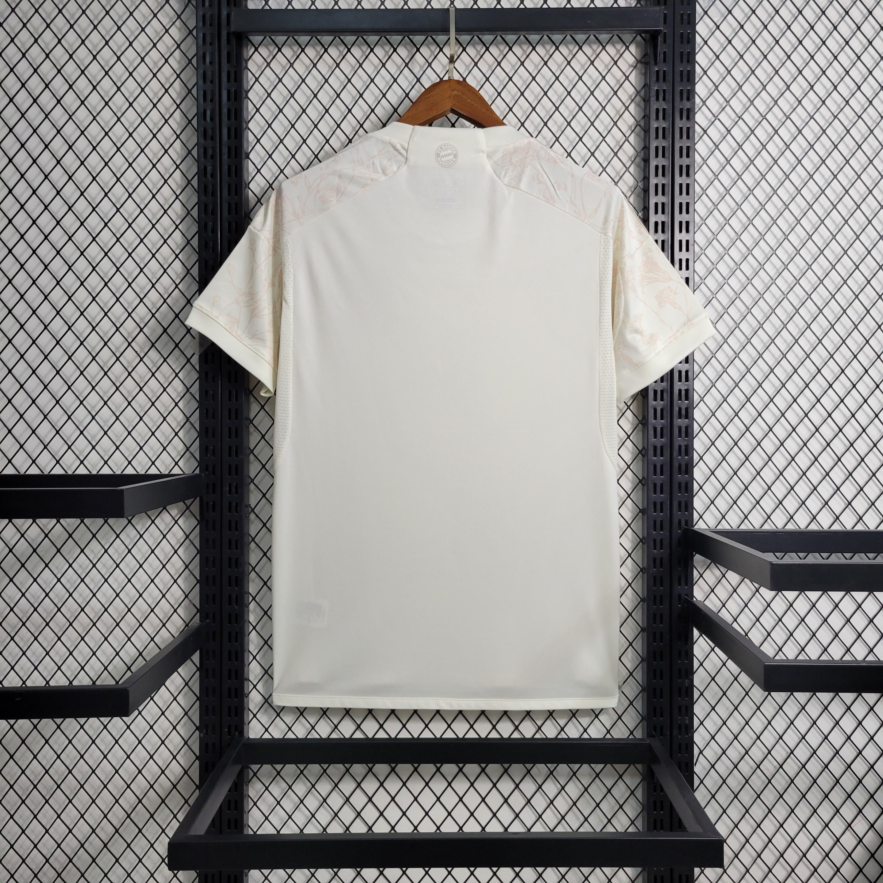 Camisola 23/24 Bayern Munique Terceira