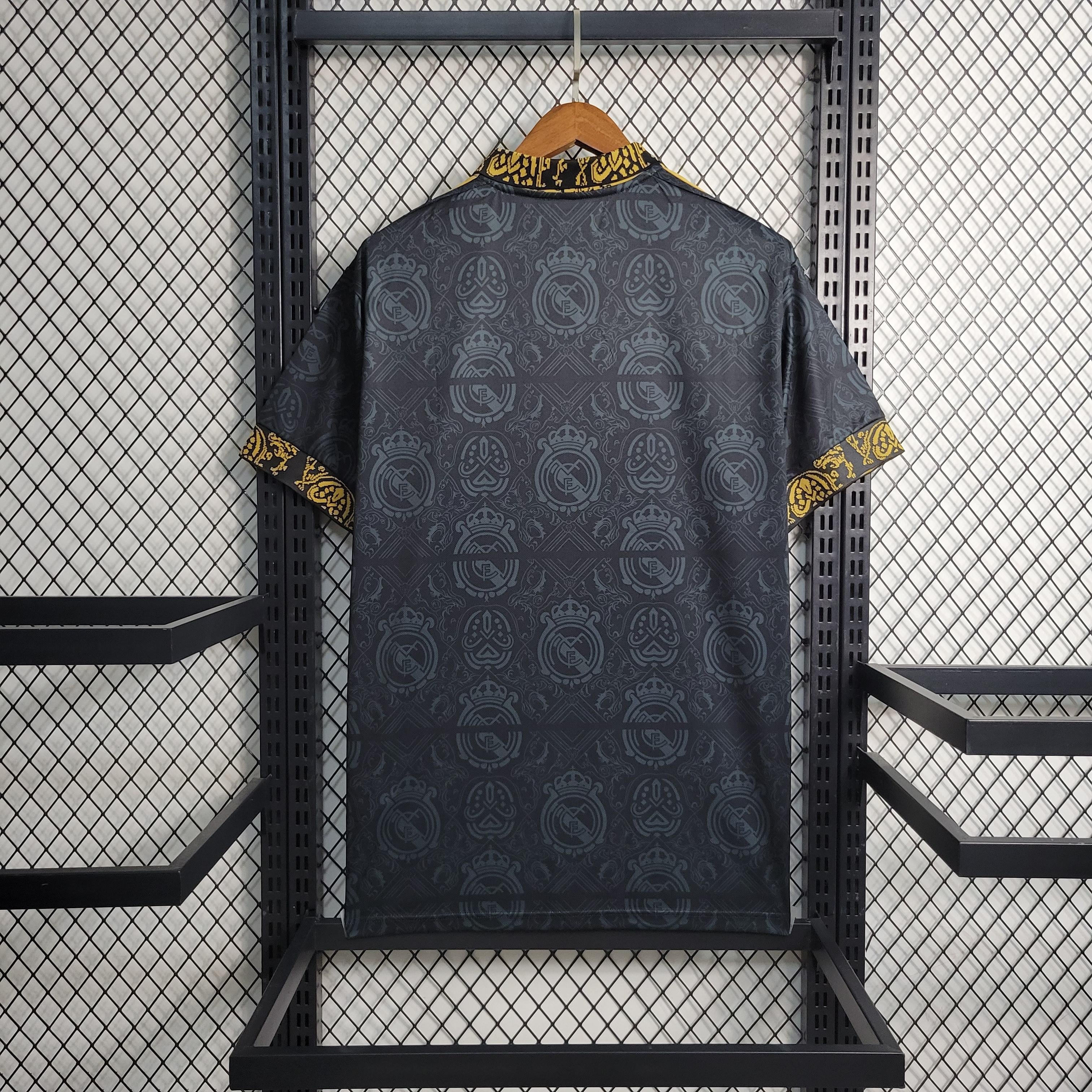 Camisola 23/24 Real Madrid Black Concept Edition