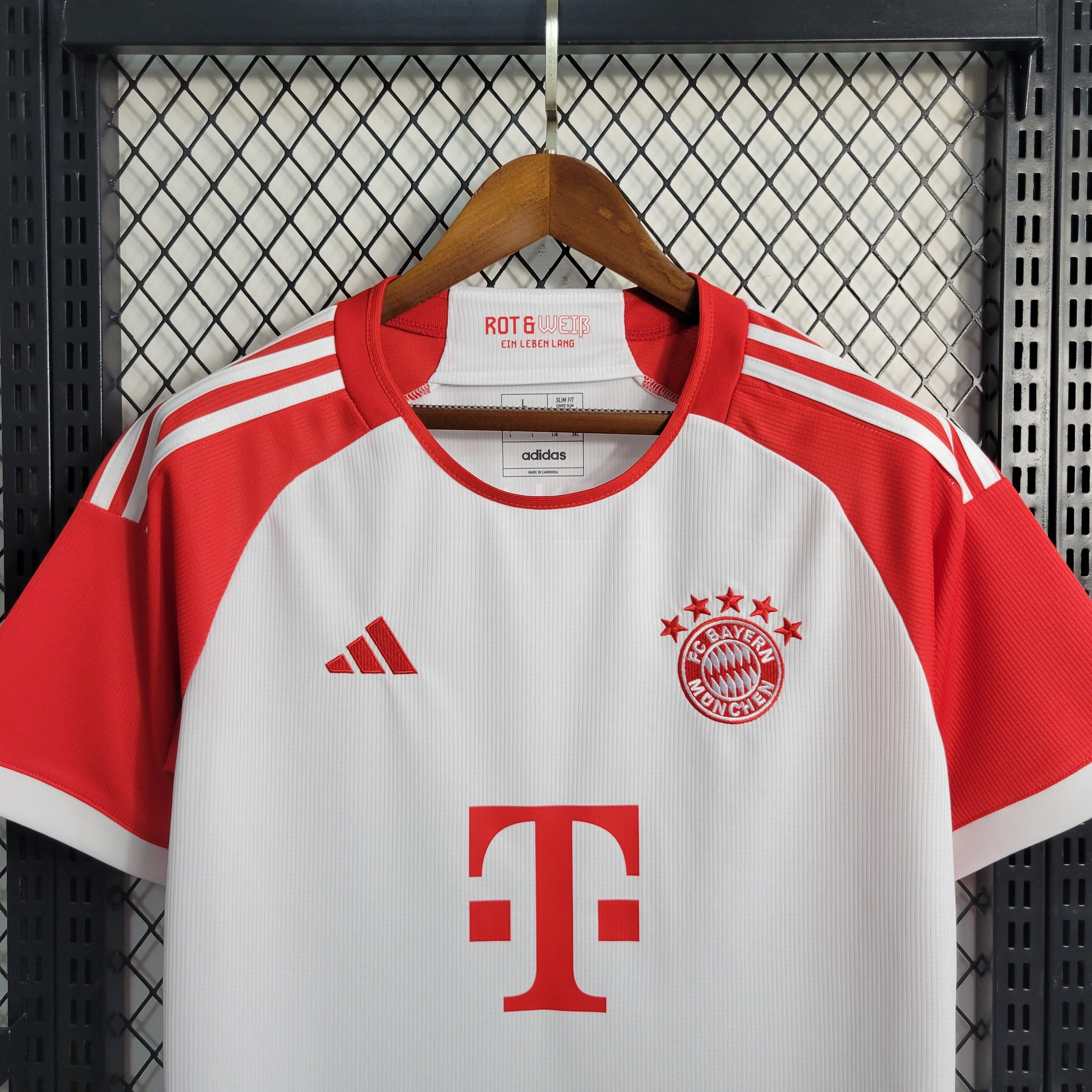 Camisola 23/24 Bayern Munique Principal